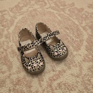 Harper Canyon Leopard Print Kids Dress Shoes
